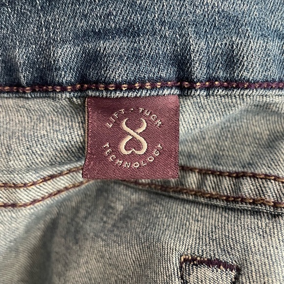 NYDJ Distressed Ankle Denim Jeans Women’s 14 Medium Wash Lift Tuck LIKE NEW! - Picture 6 of 7